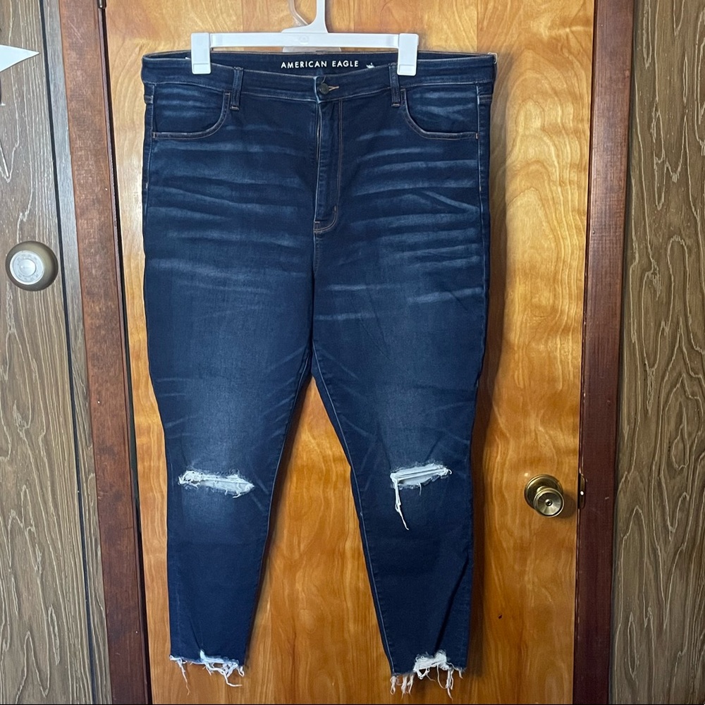 American Eagle High Waisted Ankle Cropped Distressed Jeans